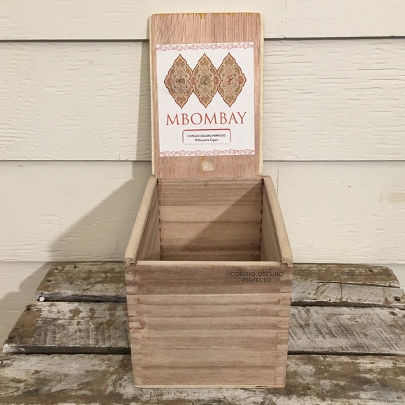 🧳3/$20🧳 MBOMBAY WOOD CIGAR BOX - Picture 5 of 5